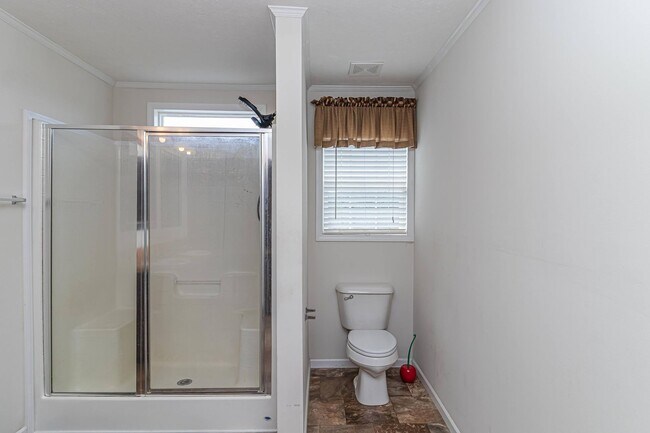 Building Photo - WELCOME HOME! 3 BR | 2 BA Home in Pikevill...