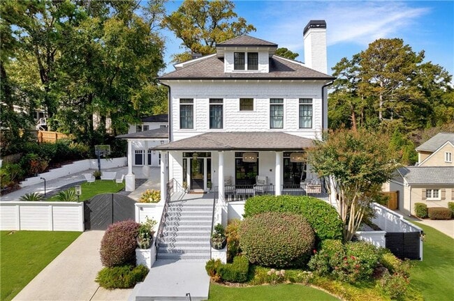 Building Photo - 1812 Wellbourne Dr NE