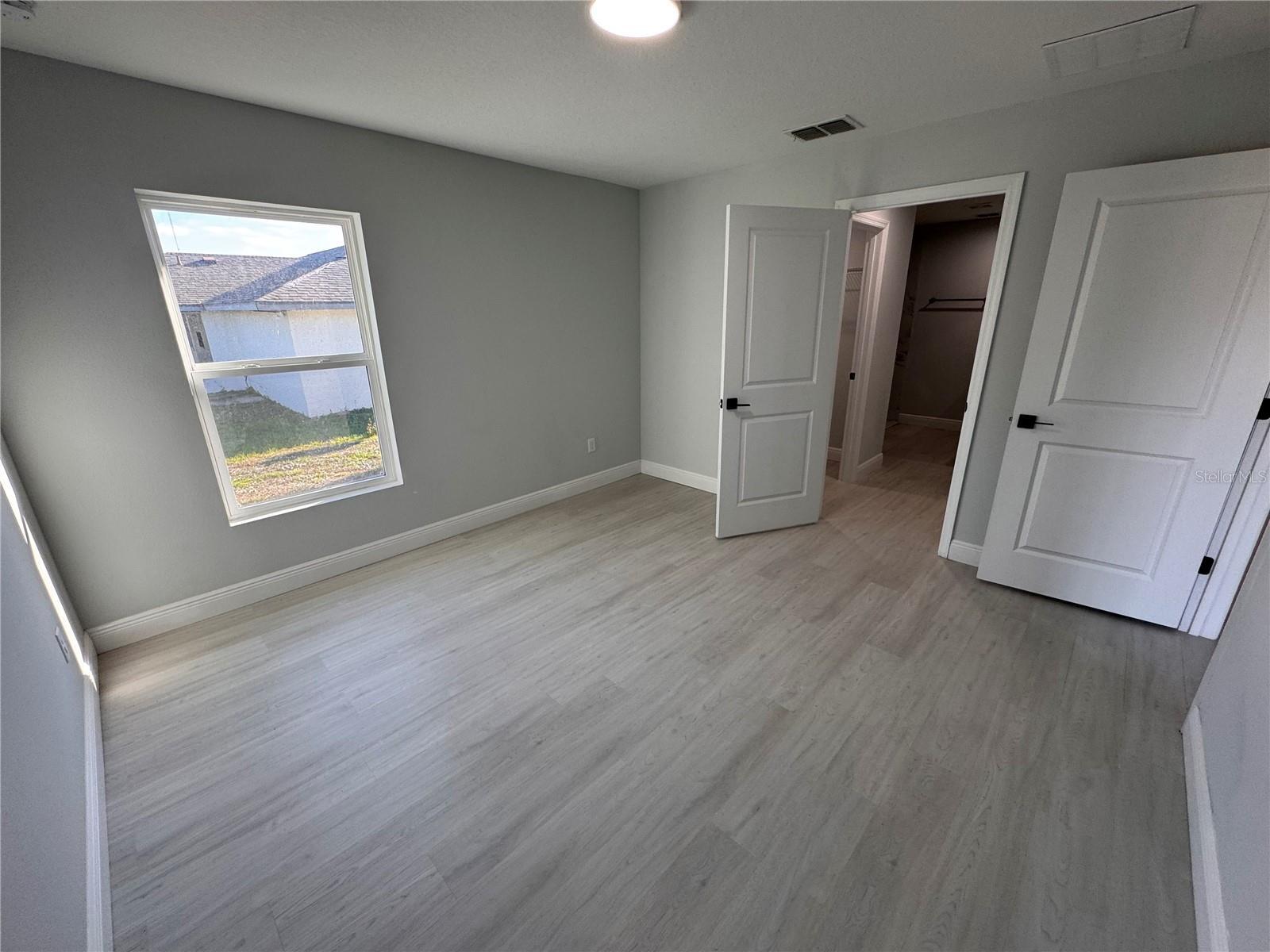 Building Photo - 4100 Mendoza Ave