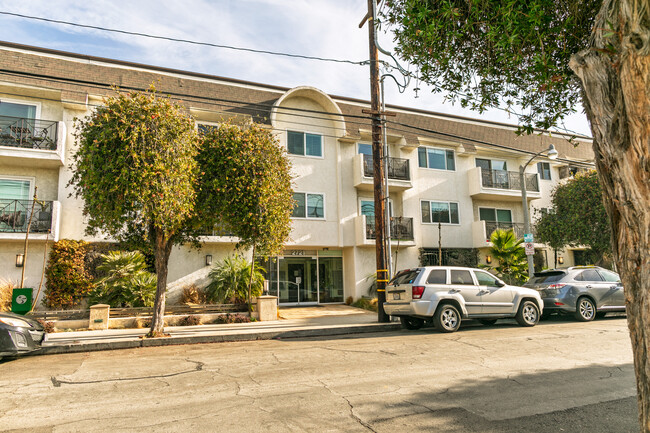 Building Photo - 2721 2nd St