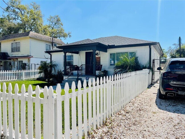 Building Photo - 1118 W Arch St