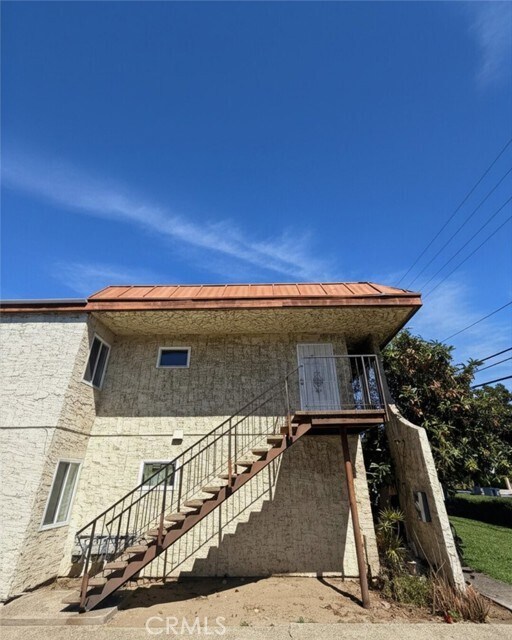 Building Photo - 8026 Juniper Ave