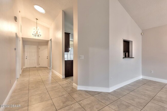 Building Photo - 906 Smokerise Blvd