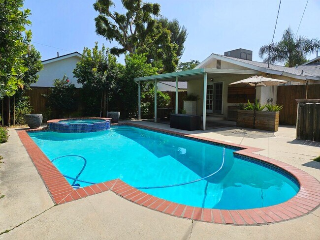 Building Photo - COMING SOON- Charming Single Family Home with Pool in Burbank