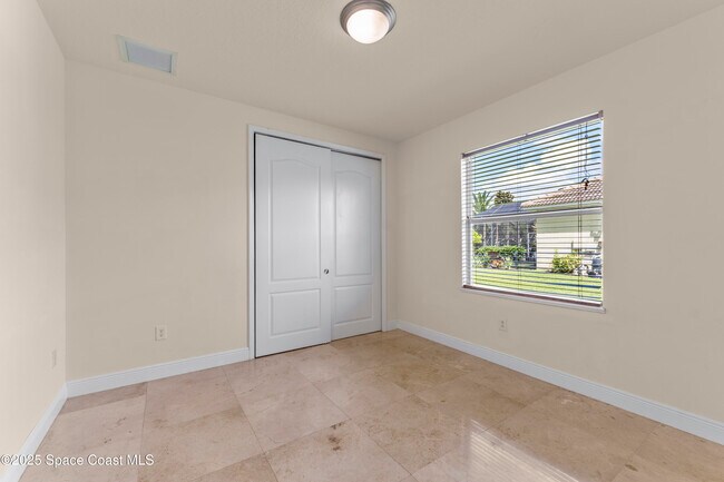 Building Photo - 3631 Thurloe Dr