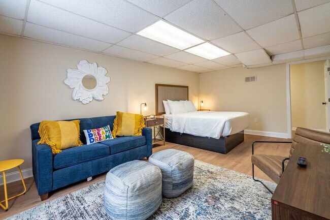 Building Photo - 58 Auburn Dr SW