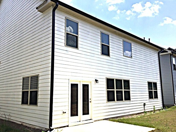 Building Photo - 1682 Weatherbrook Cir