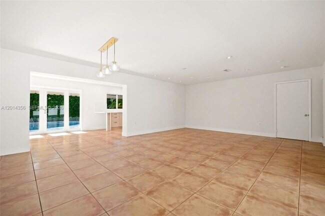 Building Photo - 512 Warren Ln