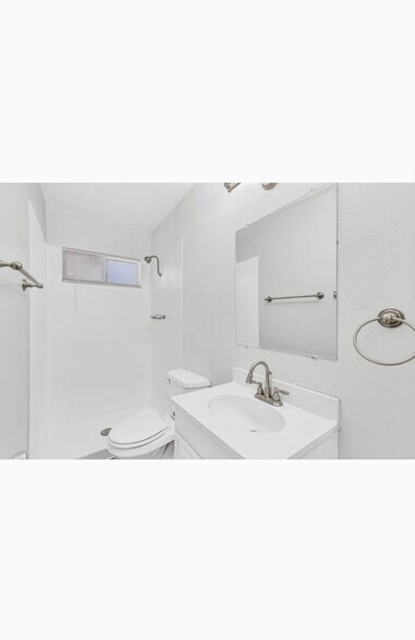 Building Photo - 14250 Telegraph Rd