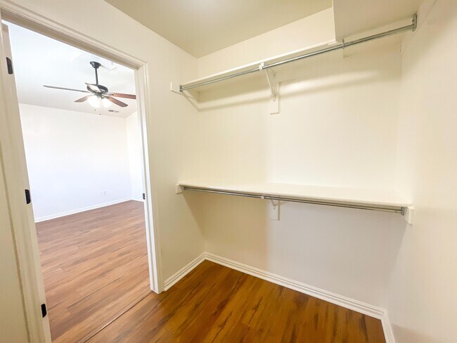 Building Photo - 8212 N Cedar Springs Rd