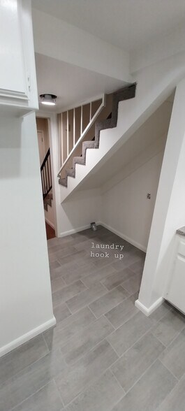 Building Photo - 1009 33rd St