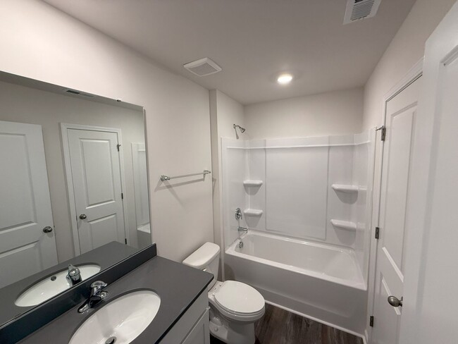 Building Photo - Brand New 4BR home in Great location!