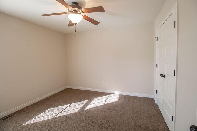 Building Photo - 4718 Dehaven Dr