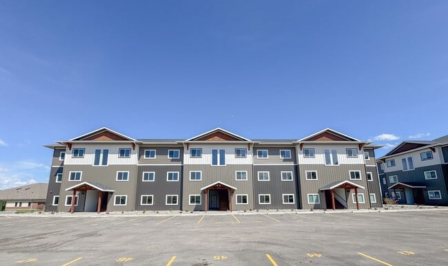 Building Photo - Pet Friendly 2 bed/ 2 bath unit at Soldier...