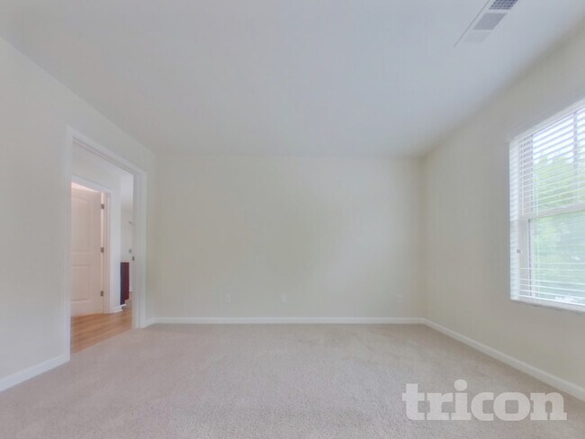 Building Photo - 236 Arbor Creek Dr