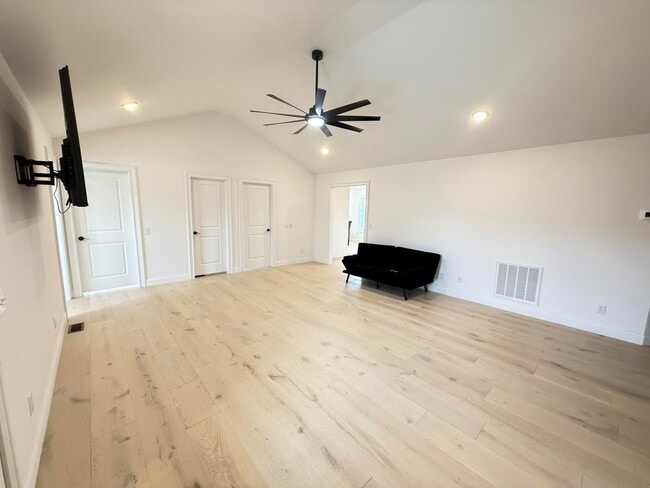 Building Photo - 46 Caden Ln