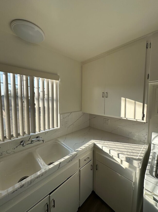 Building Photo - 4638-40.5 36th St