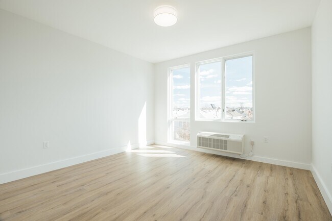 Building Photo - 67 Dr Martin Luther King Jr Blvd