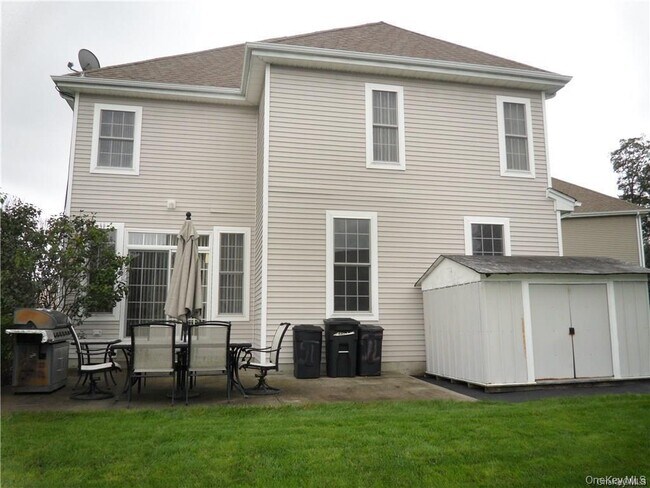 Building Photo - 6 Blackmoor Ct