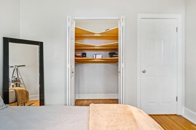 Building Photo - 2840 Peachtree Rd