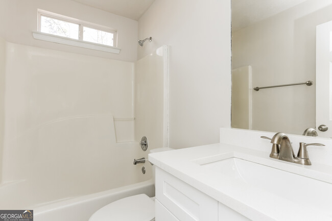 Building Photo - 5533 Rock Shoals Way