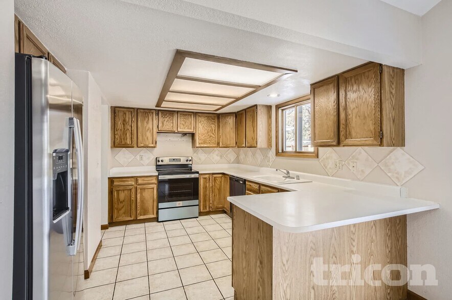 Building Photo - 4937 W 8th Street Rd