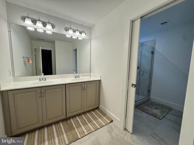 Building Photo - 8708 Southrun Ct