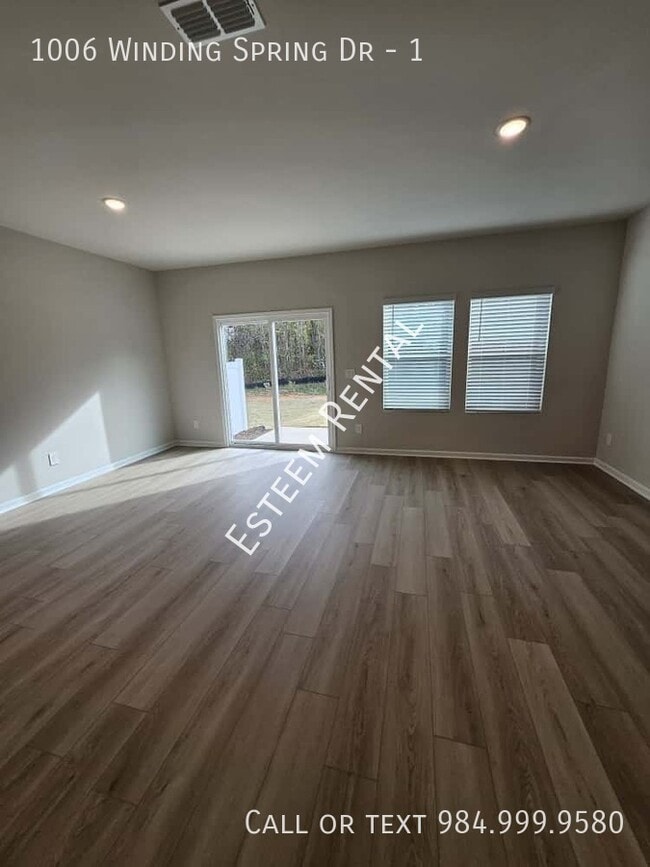 Building Photo - 1006 Winding Spg Dr