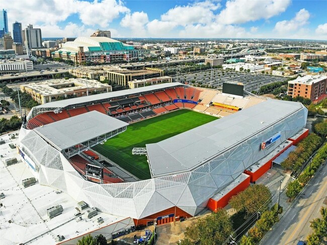 Building Photo - 317 Sydnor St