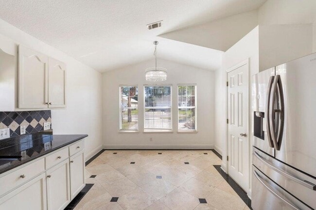 Building Photo - 27 Hidden Harbor Ln