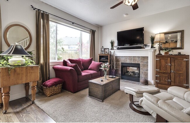 Building Photo - 16723 SW Rogue River Terrace