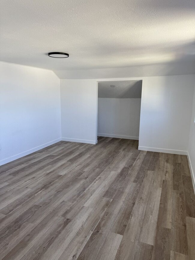 Building Photo - Spacious 4 Bed/2 bath North Bend Charmer