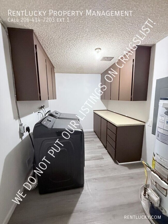 Building Photo - 3221 SW 319th Pl