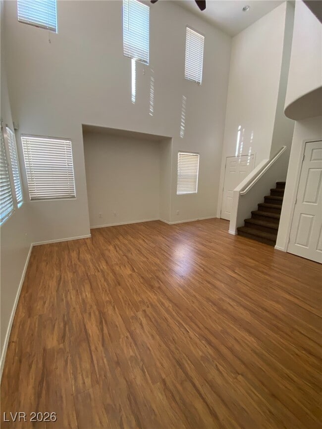 Building Photo - 987 Cantabria Heights Ave