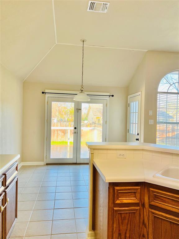 Building Photo - 8512 Hillrock Dr