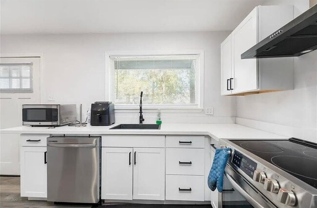Building Photo - 607 Cactus Dr
