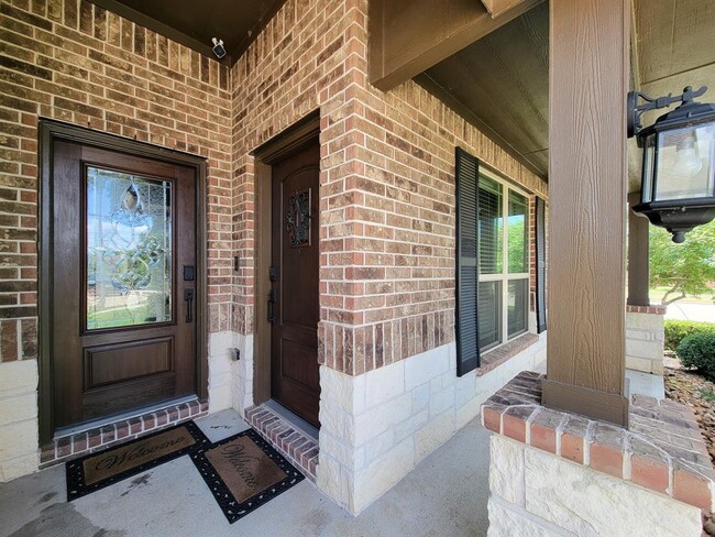 Building Photo - 22902 Henderson Row Dr