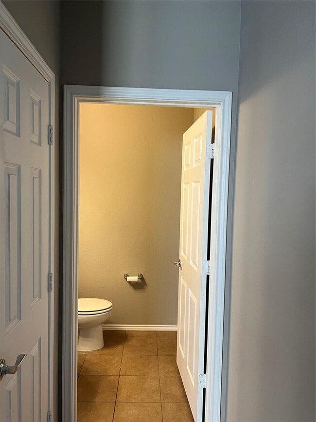 Building Photo - 16017 Hawthorne Heights Trail