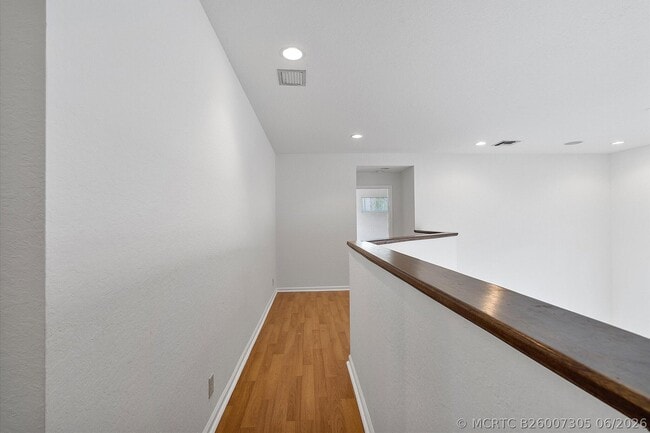 Building Photo - 2013 Harbor View Cir