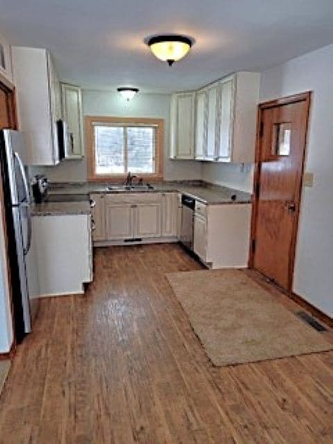 Building Photo - 724 Wisconsin St