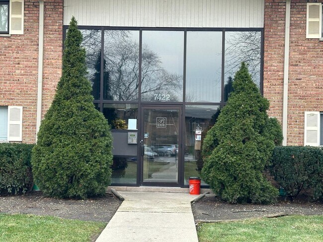 Building Entrance - 7422 Brookdale Dr