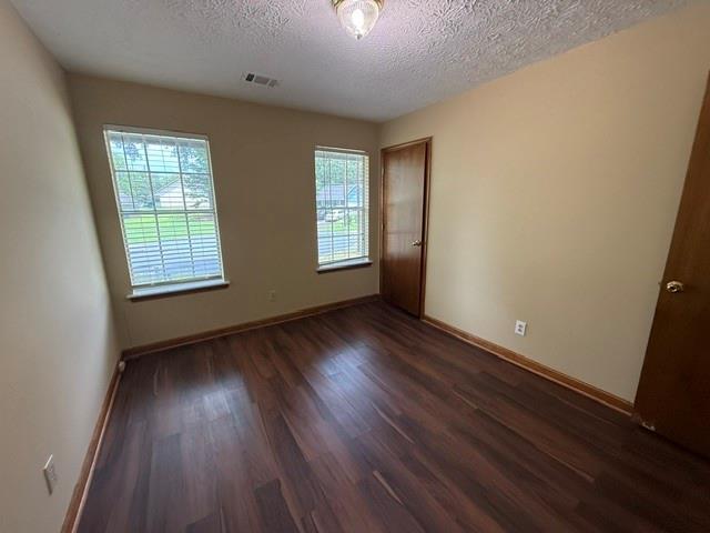 Building Photo - 8351 Post Oak Ct