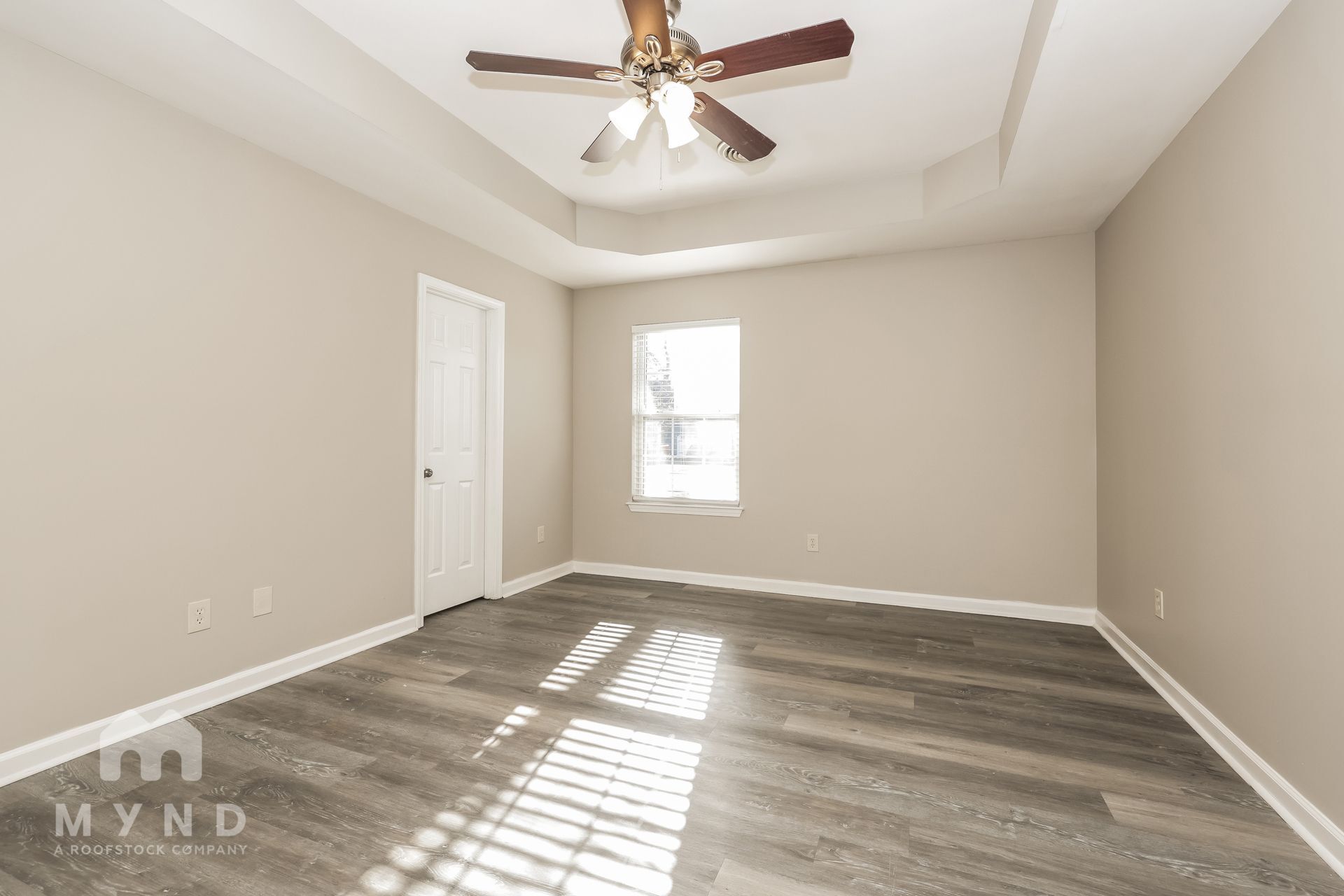 Building Photo - 2423 Lismore Dr