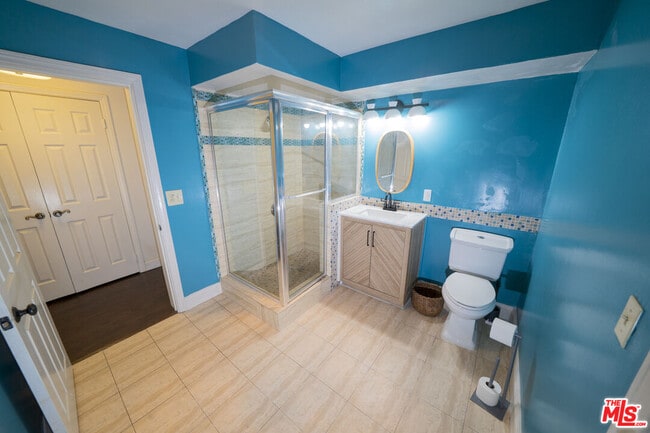 Building Photo - 728 Montecito Dr