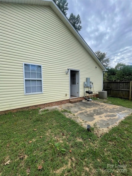 Building Photo - 4702 Amity Pl