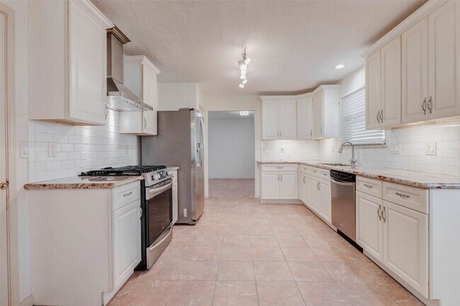 Building Photo - 22618 Dabney Manor Ln