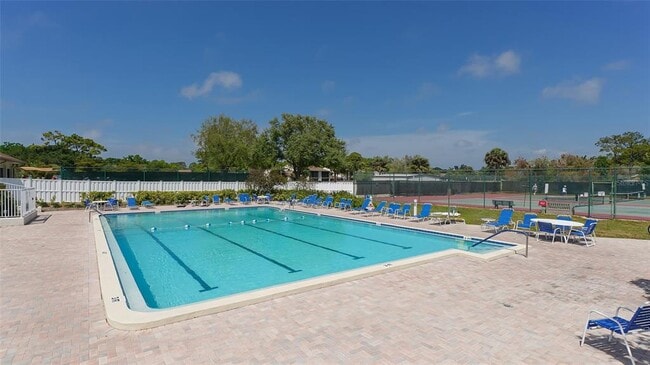 Building Photo - 618 Bird Bay Dr S