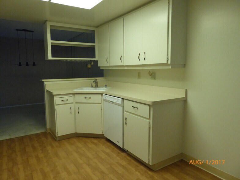 Building Photo - 151 Buckingham Dr