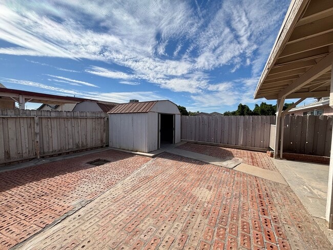 Building Photo - Welcome to your next home at 289 Tangerine!