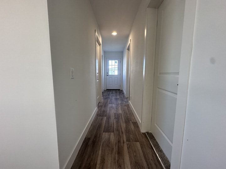 Building Photo - 16 Lapin St